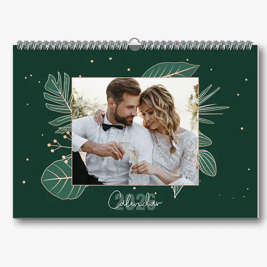 Шаблон календаря со свадебными фото