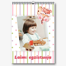 Kalendoriaus šablonas su vaikų nuotraukomis